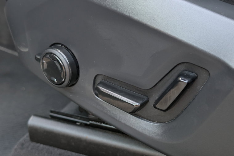 Vehicle Image 36