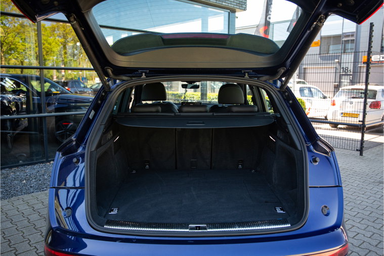 Vehicle Image 30