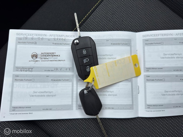 Vehicle Image 35