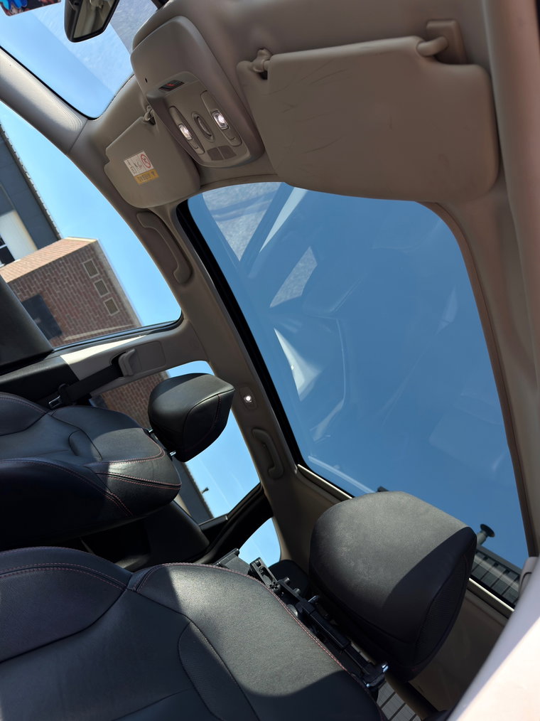 Vehicle Image 14