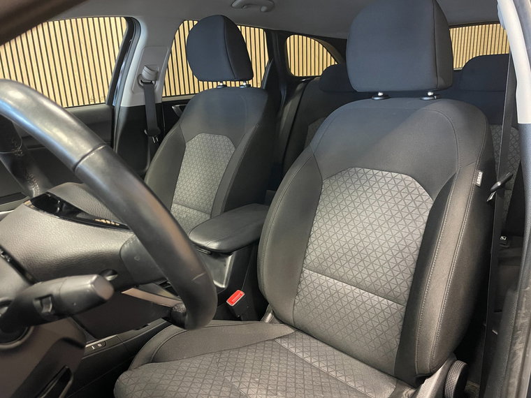 Vehicle Image 35