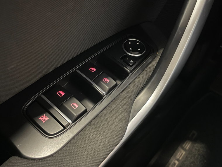 Vehicle Image 41