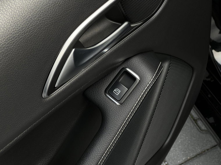Vehicle Image 39