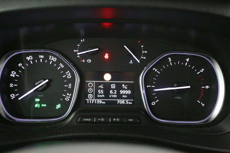 Vehicle Image 13