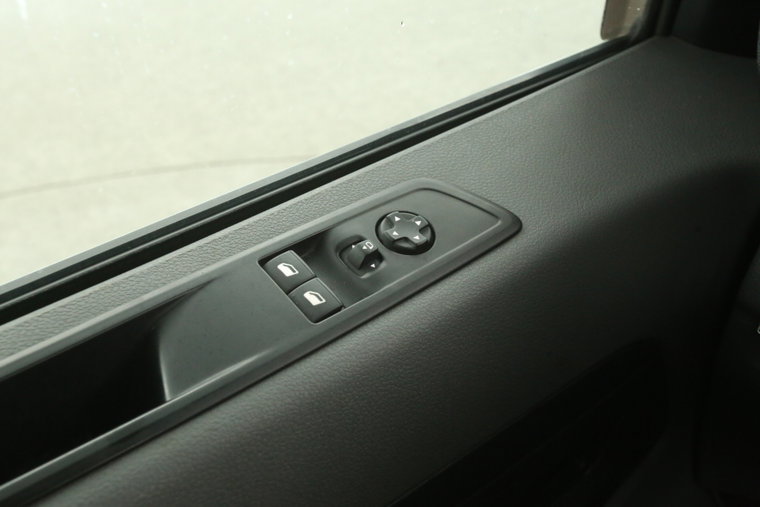 Vehicle Image 24
