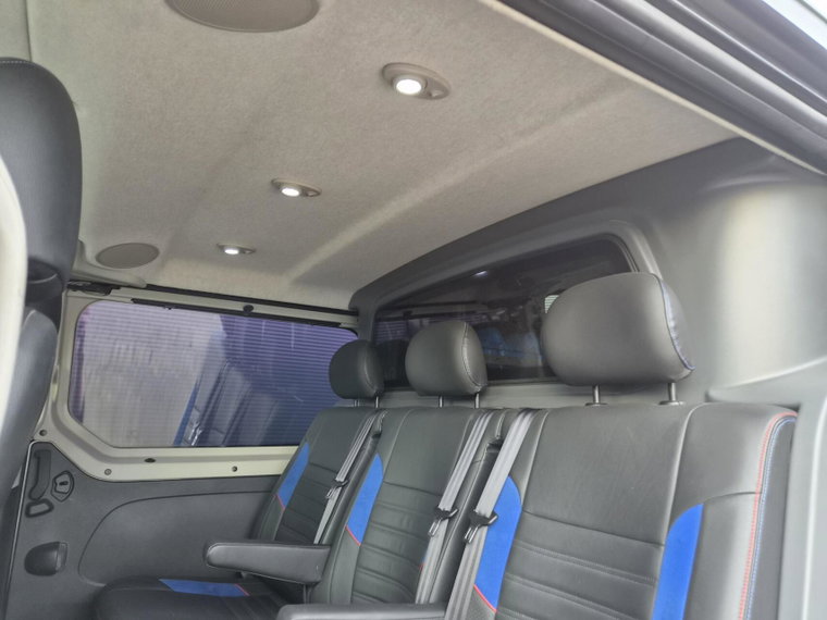 Vehicle Image 30