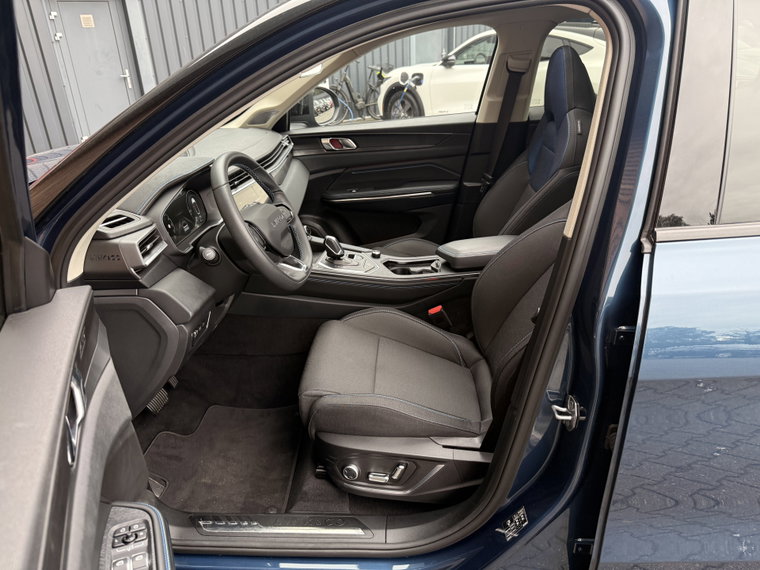 Vehicle Image 40
