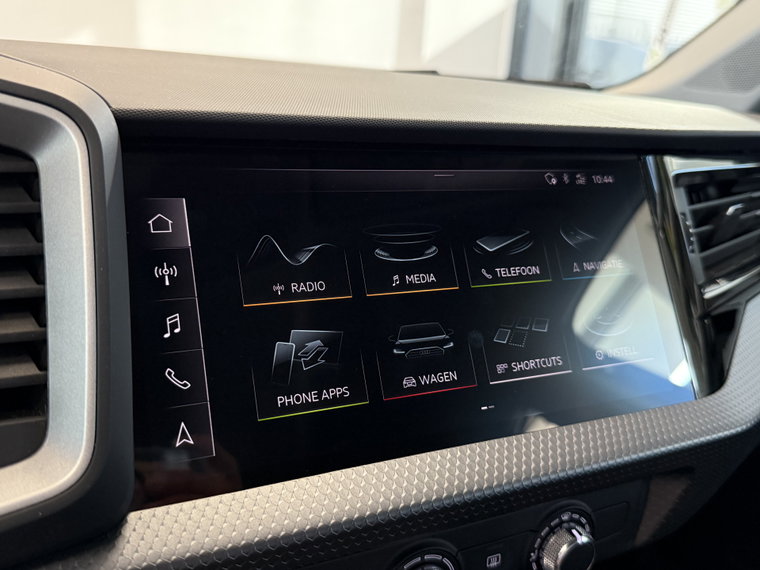 Vehicle Image 15