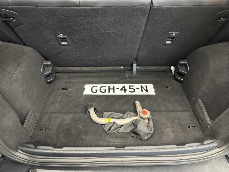 Vehicle Image 33