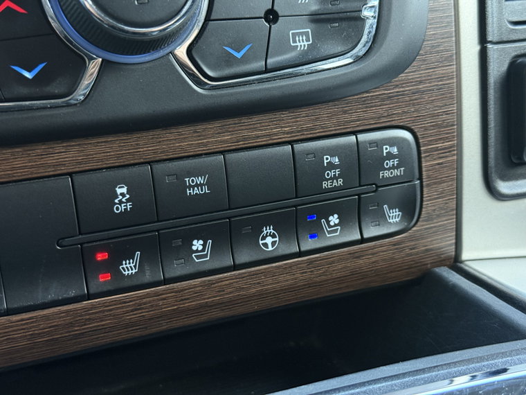 Vehicle Image 34