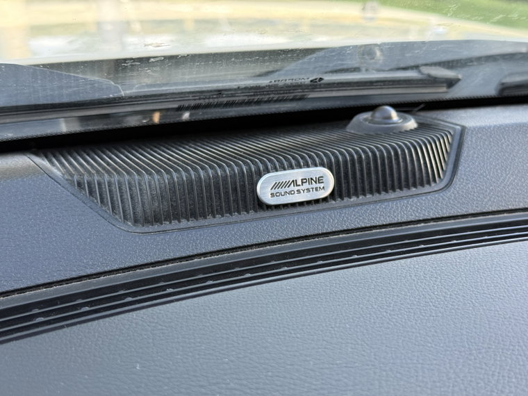 Vehicle Image 36
