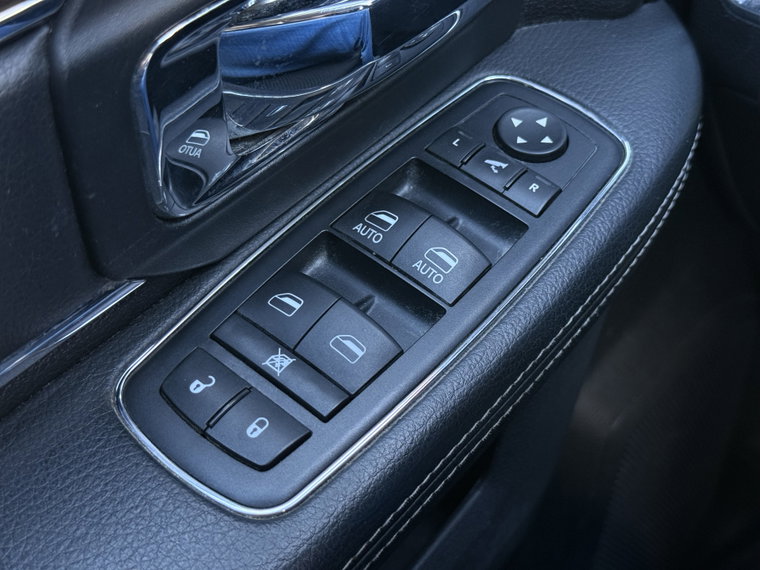 Vehicle Image 38