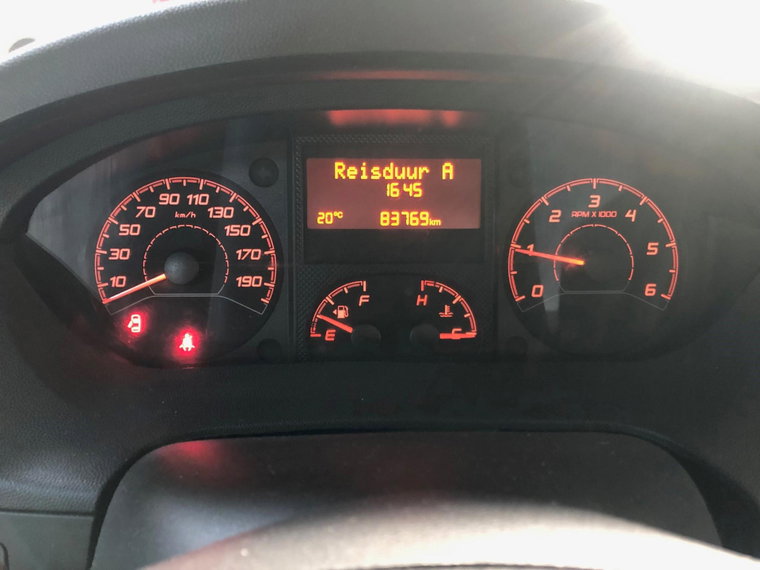 Vehicle Image 28