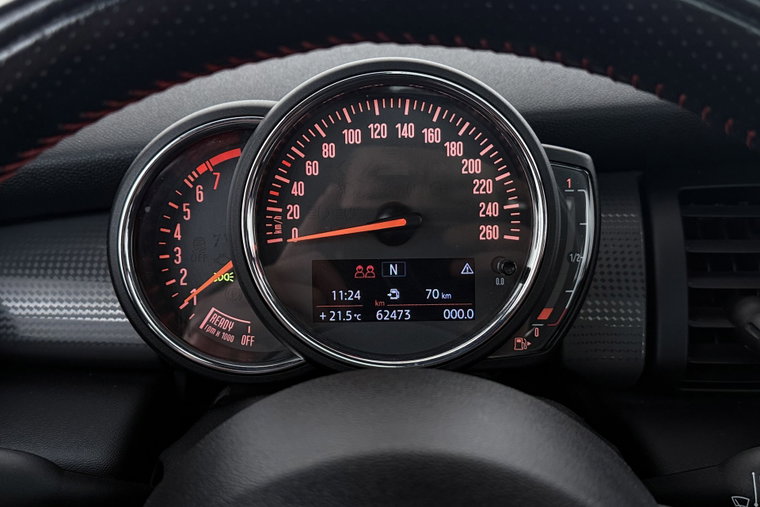 Vehicle Image 21