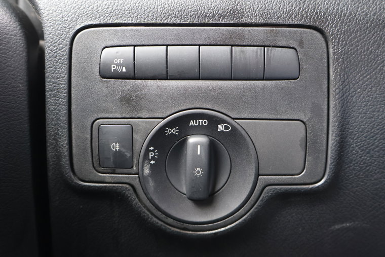 Vehicle Image 29