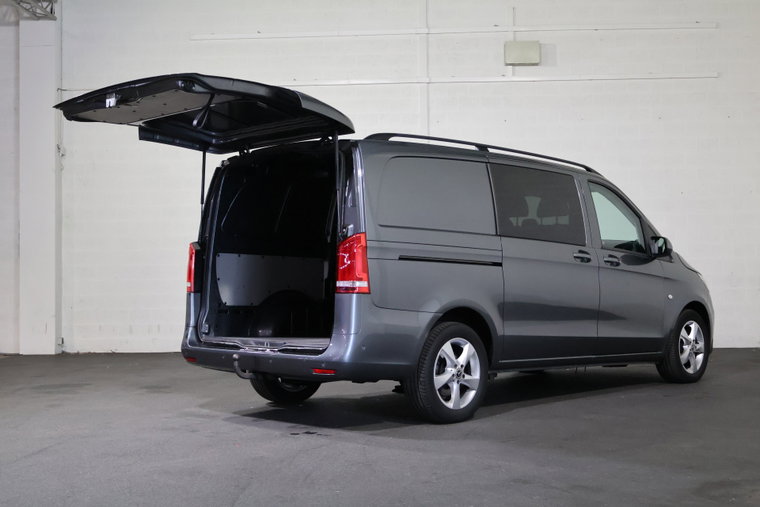 Vehicle Image 10