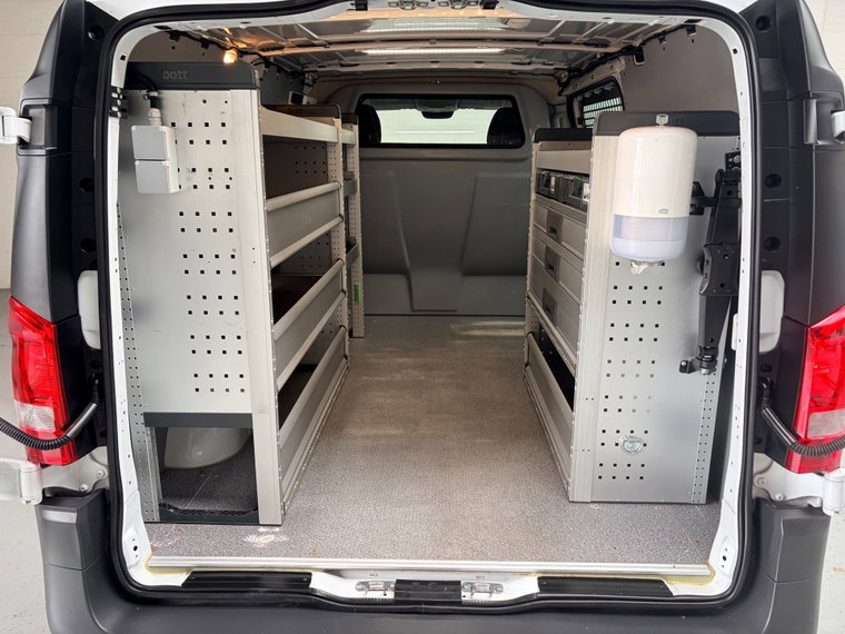 Vehicle Image 37