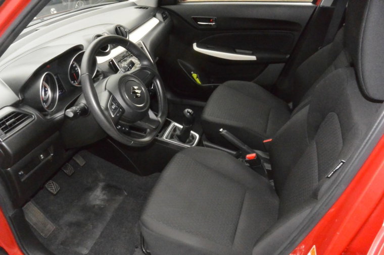Vehicle Image 12