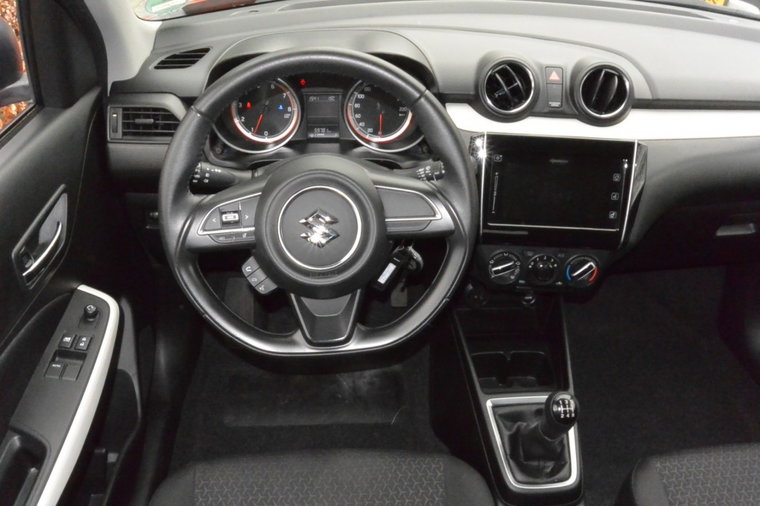 Vehicle Image 14