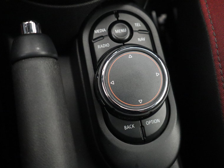 Vehicle Image 40
