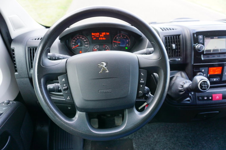 Vehicle Image 17