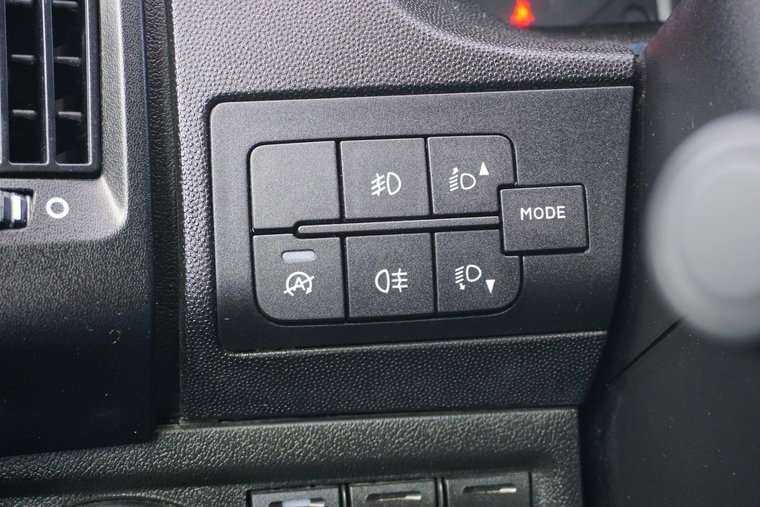 Vehicle Image 24