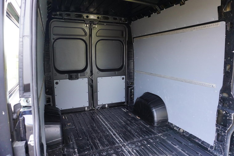 Vehicle Image 37