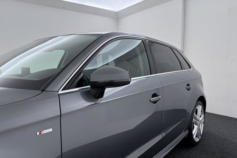 Vehicle Image 37