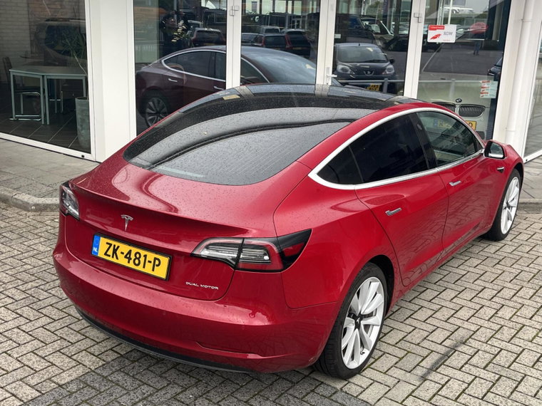 Vehicle Image 18