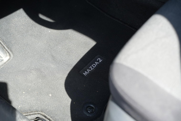 Vehicle Image 25