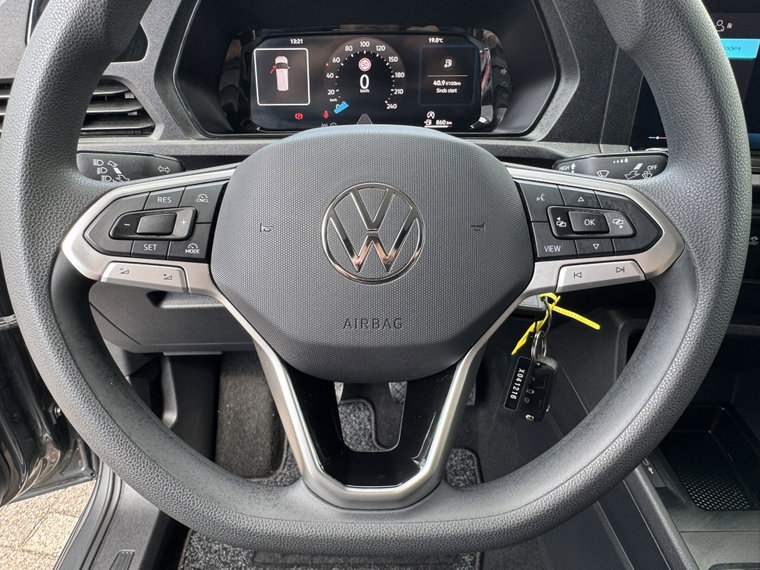 Vehicle Image 28