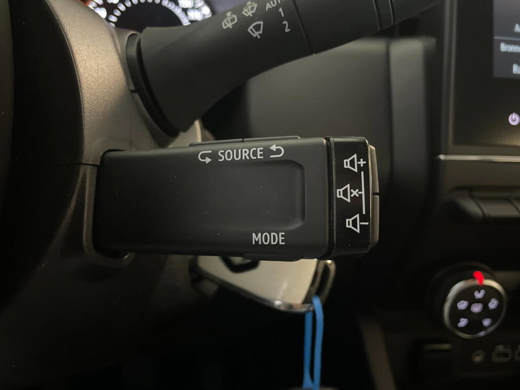 Vehicle Image 26
