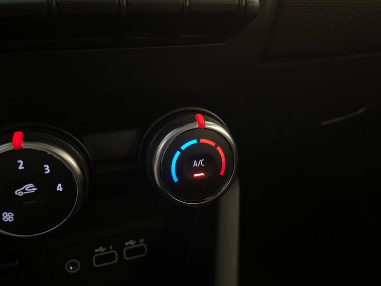 Vehicle Image 33