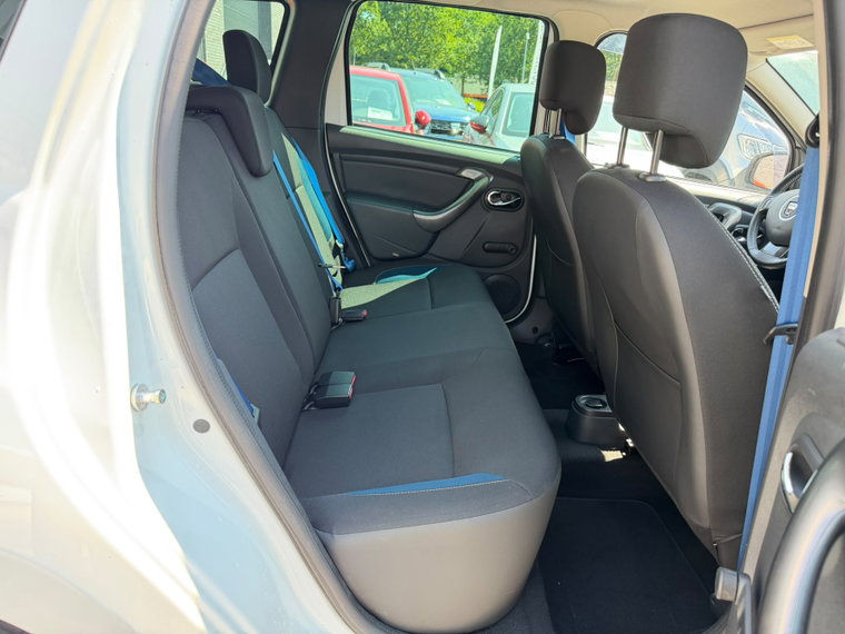 Vehicle Image 19