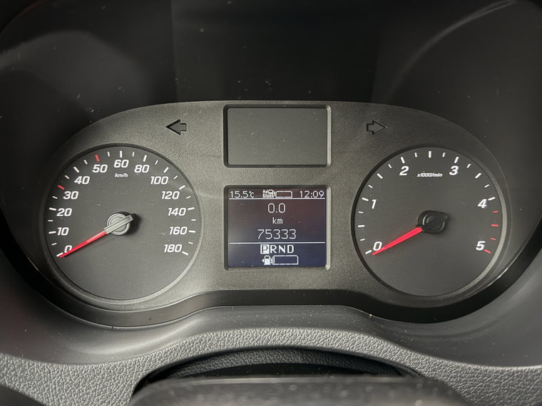 Vehicle Image 9
