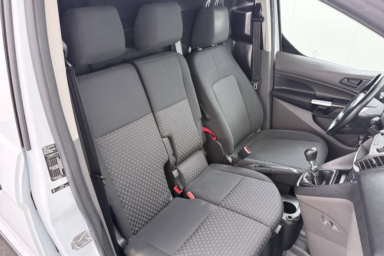 Vehicle Image 16