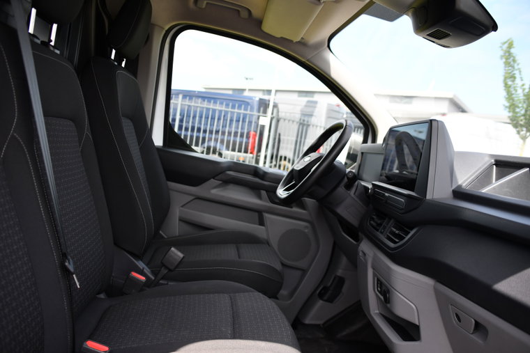 Vehicle Image 21
