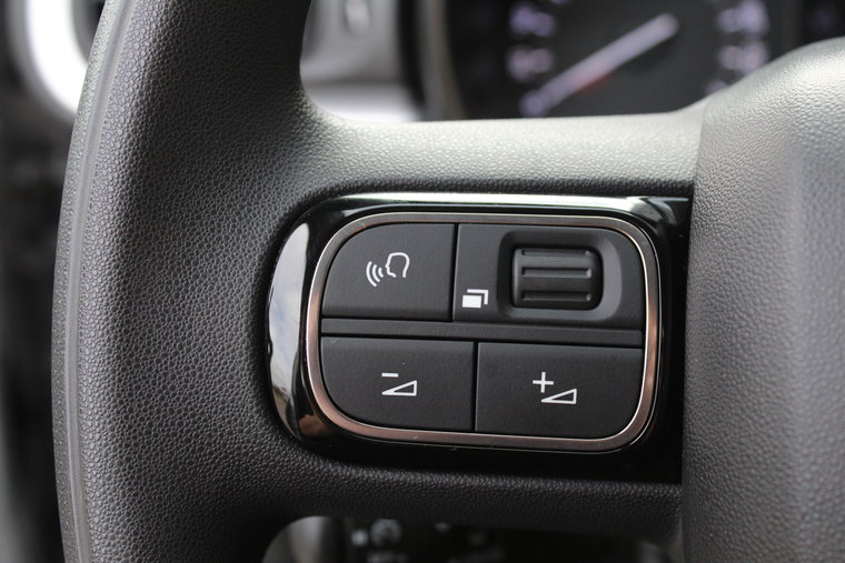 Vehicle Image 24