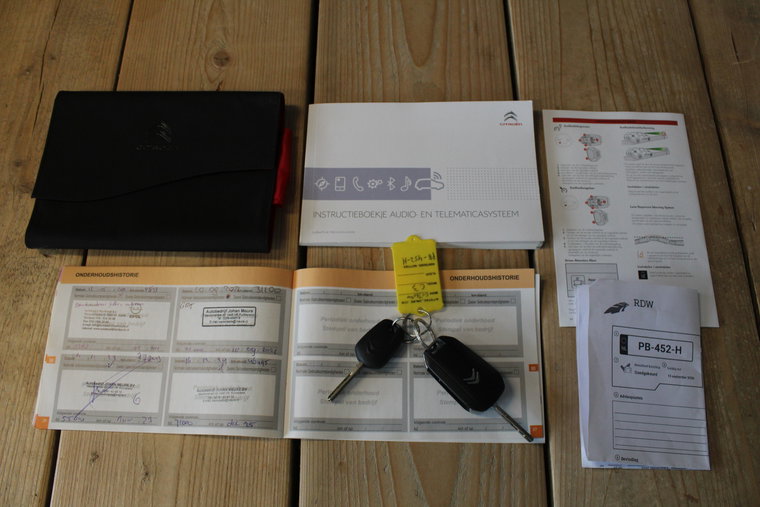 Vehicle Image 30