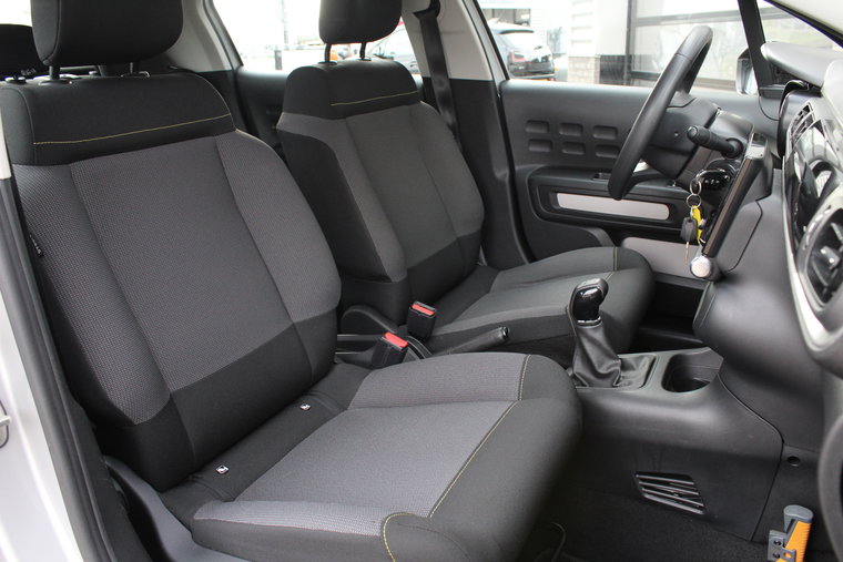 Vehicle Image 10