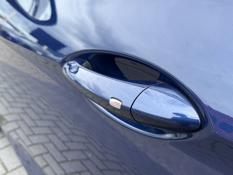 Vehicle Image 37