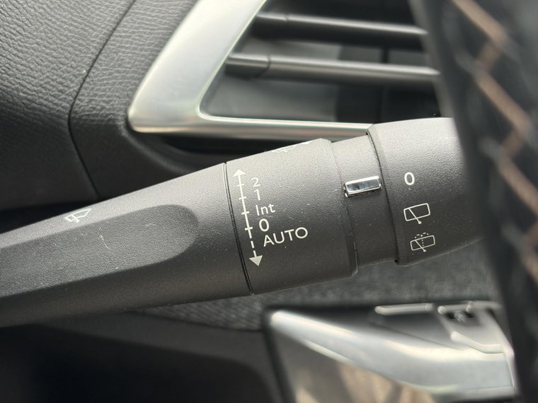 Vehicle Image 40