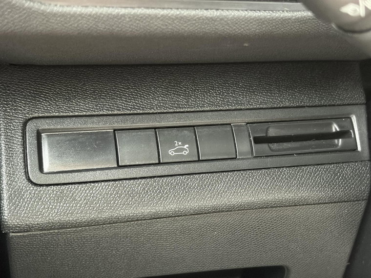 Vehicle Image 45
