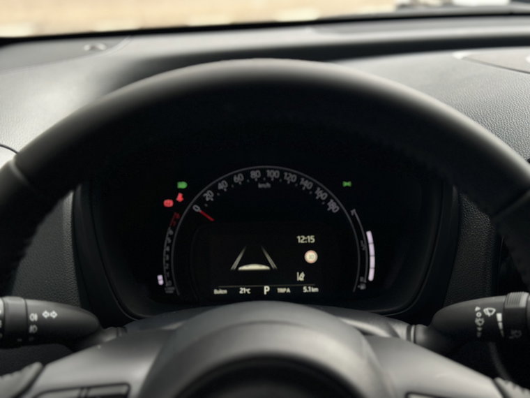 Vehicle Image 16