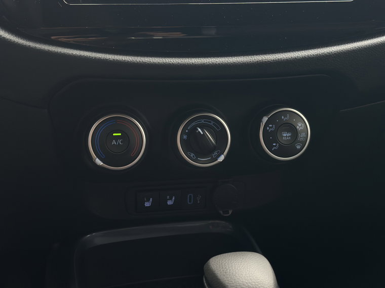 Vehicle Image 23