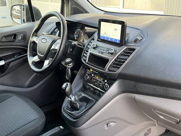 Vehicle Image 28