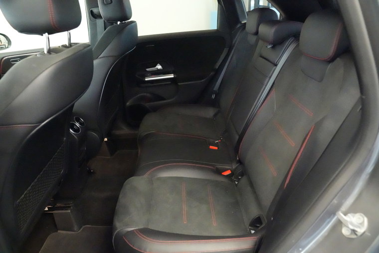 Vehicle Image 20
