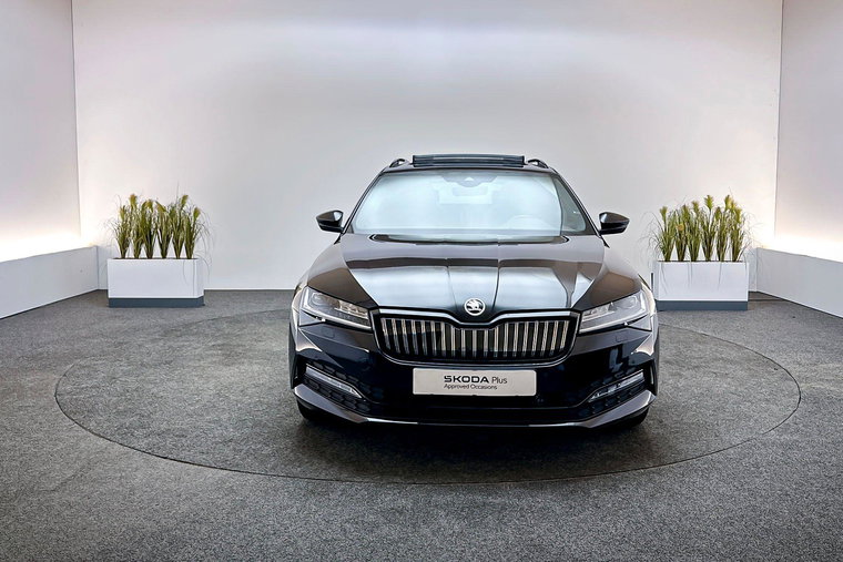 Vehicle Image 9