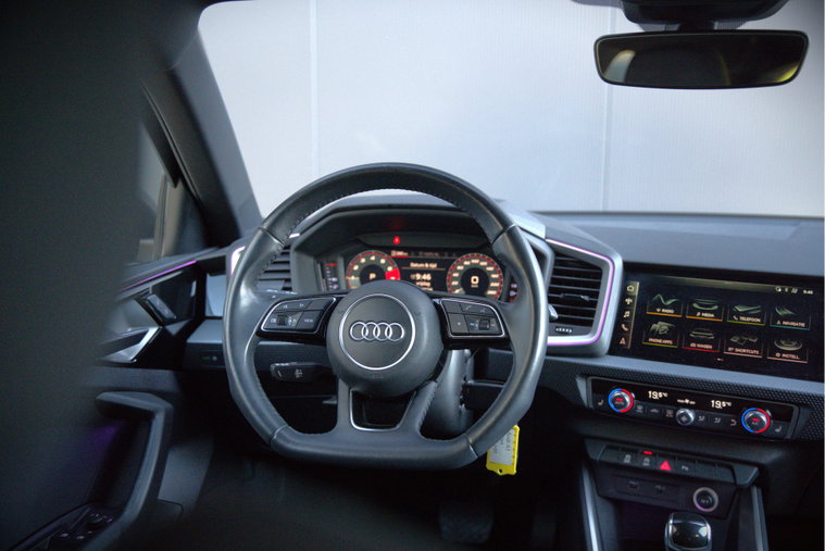 Vehicle Image 38