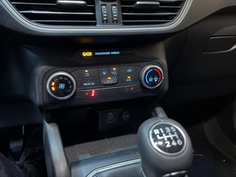 Vehicle Image 38
